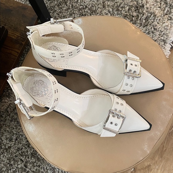 Vince Camuto kelena off white leather pump with silver studs size 7.5 - Picture 1 of 9